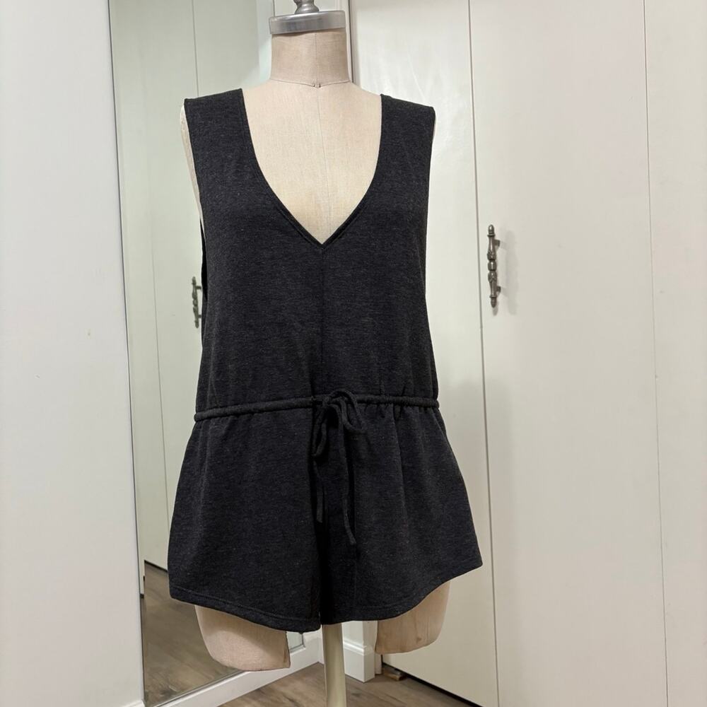Rosio USA Woman’s Gray Romper One-piece Shorts Size  Small NWOT